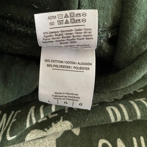 Gildan Sweatshirt Women’s Size Large Hooded Green Princesses Are Born In April - Picture 8 of 8